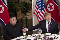 Slavnostní večeře Kim Čong-una a Donalda Trumpa na summitu v Hanoji