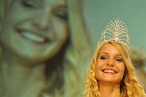 Karin Keuterová z Německa byla 7. července v Praze vyhlášena vítězkou soutěže krásy neslyšících Miss Deaf World and Europe 2012.