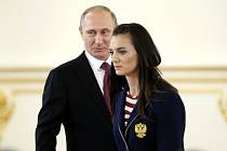 Tyčkařka Jelena Isinbajevová s ruským prezidentem Vladimirem Putinem