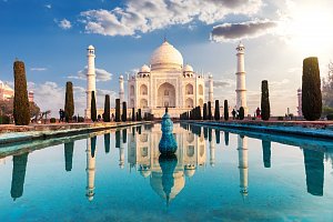 Tadž Mahal ve městě Ágra ročně navštíví kolem 10 milionů lidí