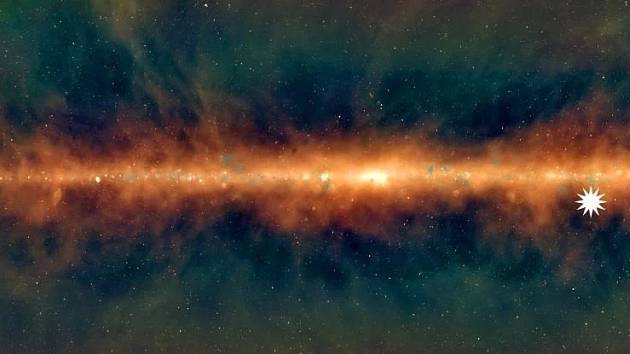 Pohled na oblohu prostřednictvím radiového vesmírného dalekohledu MWA. Tajemný objekt je označen bílou hvězdou