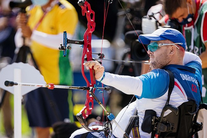  Lukostřelec David Drahonínský získal zlato na paralympiádě v Tokiu.
