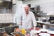 Zdeněk Pohlreich zavítal v posledním dílu Ano, šéfe! do restaurace Letovský statek.