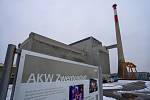 Rakouská jaderná elektrárna Zwentendorf je od českých Dukovan vzdálená sto kilometrů. Na rozdíl od ní ale nikdy nebyla v provozu. Na břehu Dunaje stojí od roku 1976.