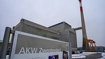 Rakouská jaderná elektrárna Zwentendorf je od českých Dukovan vzdálená sto kilometrů. Na rozdíl od ní ale nikdy nebyla v provozu. Na břehu Dunaje stojí od roku 1976