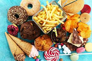 Chuť na nezdravé jídlo se dá zažehnat. Přílišná konzumace představuje zdravotní riziko