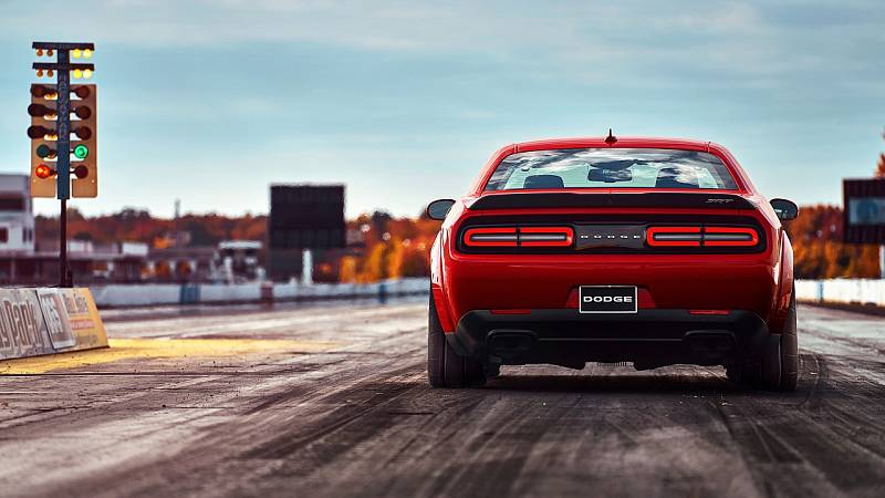 Dodge Challenger SRT Demon.