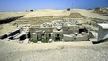 Egyptské naleziště Abydos bylo ve starověku významným místem. Přesto tuto lokalitu turisté obcházejí. Světový památkový fond ji zařadil na seznam nejohroženějších památek světa.