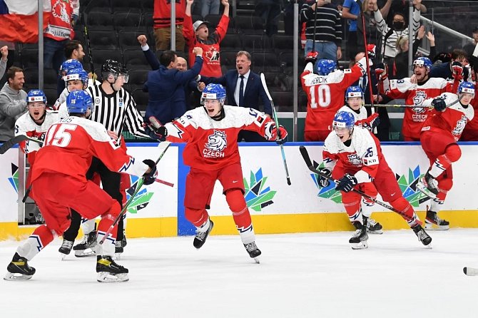 Česká dvacítka zvládla skupinu na výbornou, ve čtvrtfinále narazí na výběr Švýcarska.