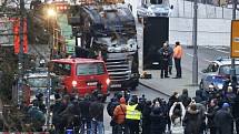 Do davu na vánočním trhu v Berlíně vjel kamion