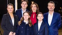 V únoru se celá rodina zúčastnila promítání dokumentu, který byl natočen jako dárek k padesátým narozeninám princezny Mary.