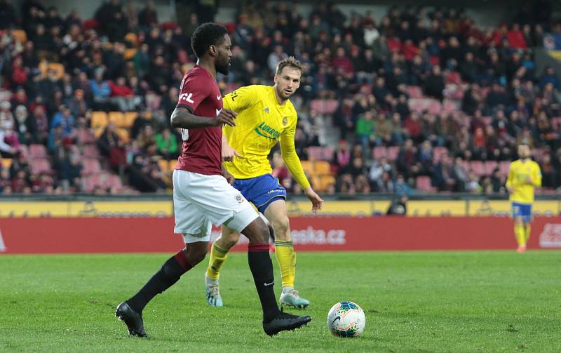 Fotbalisté Zlína (žluté dresy) se ve 23. kole FORTUNA:LIGY utkali proti Spartě Praha. Foto: pro Deník/Jan Zahnaš