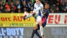 Slovan Liberec vs. SC Freiburg. David Pavelka (vlevo) z Liberce a Gelson Fernandes z Freiburgu.