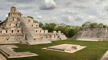 Chichén Itzá, starobylé ruiny mayského města na poloostrově Yucatán.