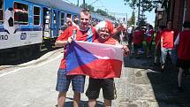 Třetí vítěz společné soutěže Oficiálního fanclubu české reprezentace a Deníku „Fandím nároďáku!“ Daniel Javorský a jeho otec Petr Javorský cestovali na Euro na rozhodující zápas českých fotbalistů s Polskem.