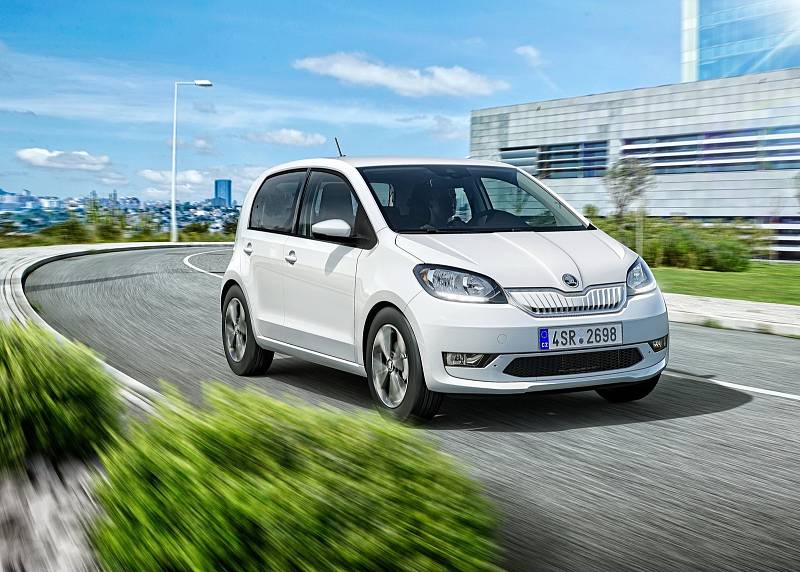 Škoda Citigo-e iV. Cena: 479 900 Kč. Spotřeba 14,8 kWh/100 km. Náklad na ujetý km: 0,114 Kč.