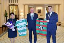 Český ministr zahraničí Jan Lipavský připomněl během své cesty do Austrálie legendární turné fotbalistů Bohemians