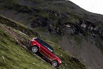 Range Rover Sport pokořil vyhlášenou sjezdovku ve švýcarském Mürrenu.