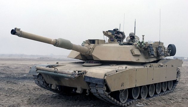 Američtí mariňáci v tanku M1A1 Abrams v Iráku, leden 2007