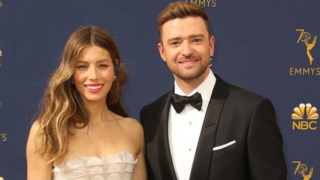 S manželem,  popovou ikonou a hercem Justinem Timberlakem, má syna Silase.