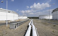 Tankoviště ropy v Nelahozevsi - Centrální tankoviště ropy v Nelahozevsi (na snímku z 2. května 2019)