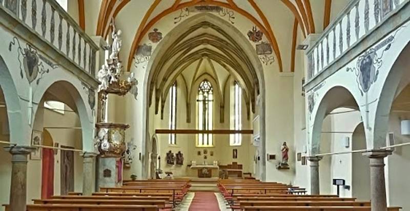 Děkan Jan Bárta vložil do opravy kostela v Ledči své celoživotní úspory.