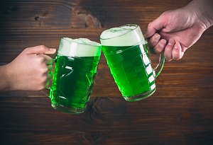 Zelené pivo. Ilustrační snímek