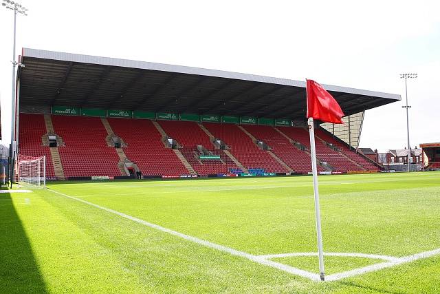 Alexandra Stadium, kde hraje Crewe svá domácí utkání.