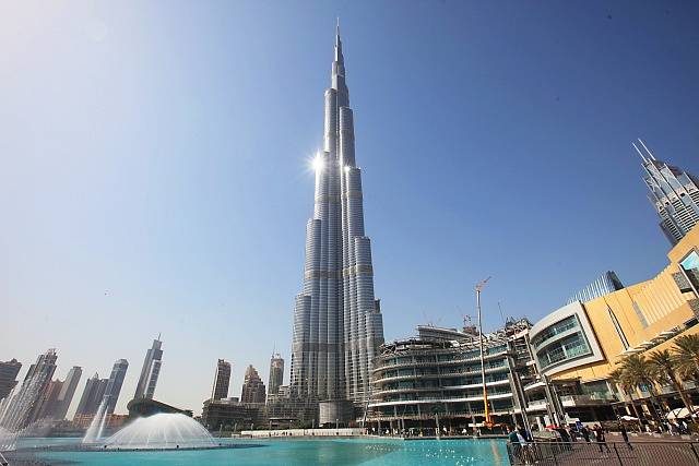 Burdž Chalífa ve Spojených arabských emirátech je prozatím nejvyšší budou světa.