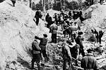 V roce 1943 byl v Katyni odhalen masový hrob asi 15 tisíc polských důstojníků, povražděných Sověty