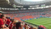 Atmosféra na plném stadionu v Budapešti.