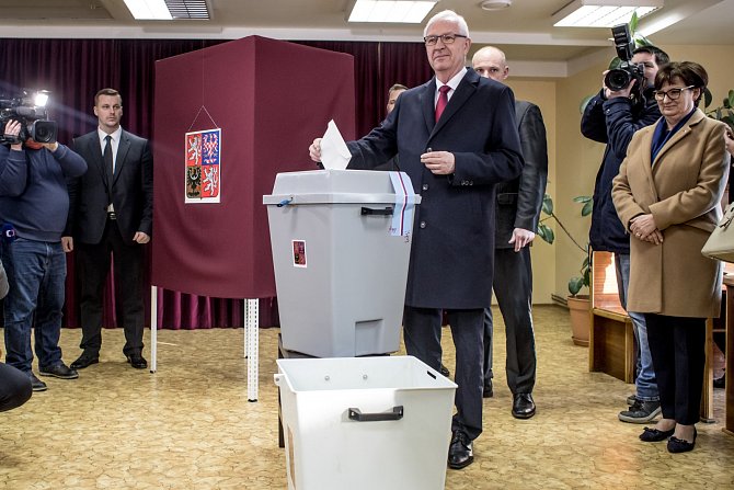 Jiří Drahoš u druhého kola prezidentských voleb