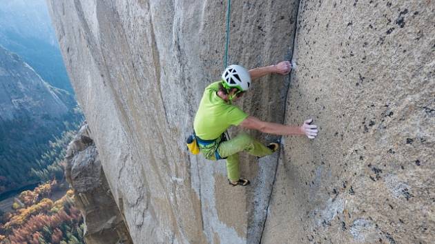 Adam Ondra v rekordním čase přelezl Dawn Wall v masivu El Capitan v Yosemitském národním parku v USA.