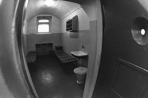Cela číslo 23 ve věznici Lefortovo, kde byl údajně vězněn švédský diplomat Raoul Wallenberg. Ten během 2. světové války působil v Budapešti, kde zachránil až 100 tisíc maďarských Židů před holokaustem. Poté byl zatčen a převezen do SSSR, kde zřejmě zemřel