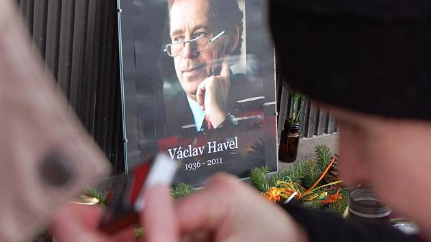 Vzpomínka na zesnulého exprezidenta, spisovatele a dramatika Václava Havla.