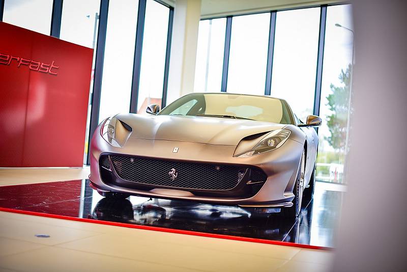 Ferrari 812 Superfast.