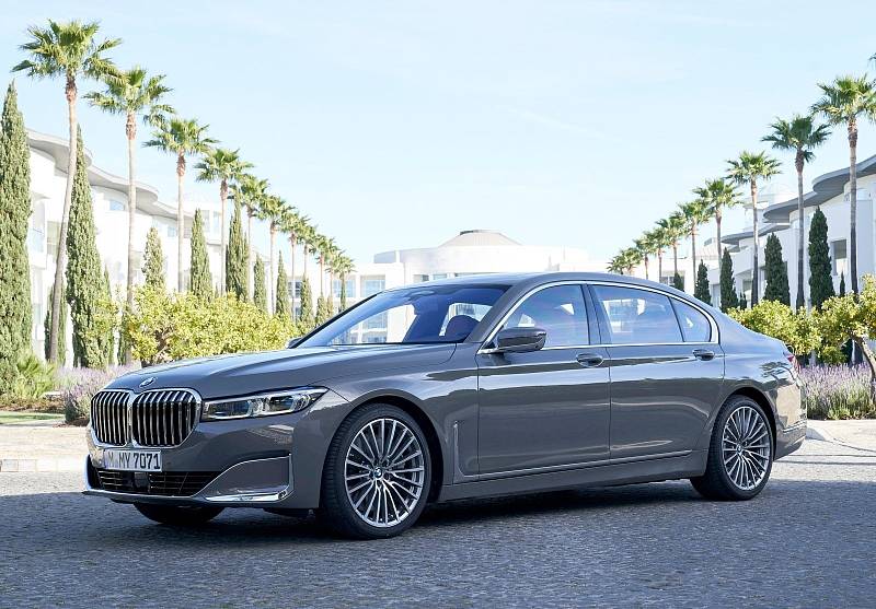 Luxusní vozy: 2. BMW 7 - 74 kusů