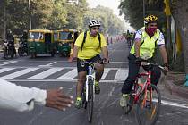 Indická metropole Dillí, kterou Světová zdravotnická organizace (WHO) označila za město s nejhorším ovzduším, dnes poprvé vyhlásila den bez automobilů.