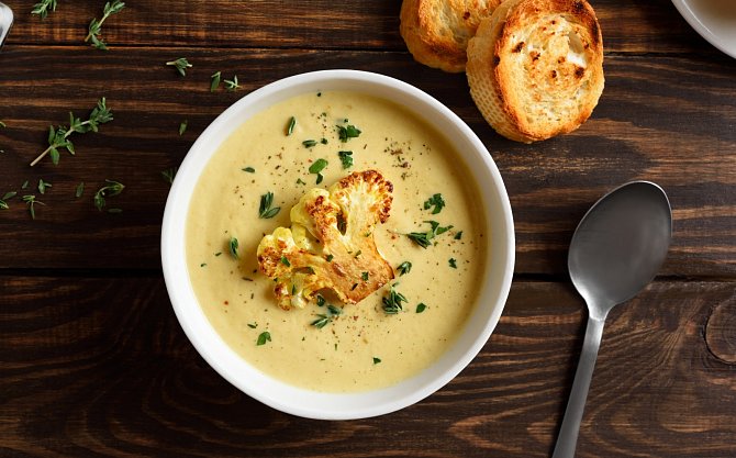 Dobře udělaná květáková polévka je opravdu chutné jídlo.