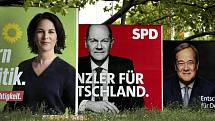 Trojice hlavních kandidátů na kancléře - Annalena Baerbocková (Zelení), Olaf Scholz (SPD) a Armin Laschet (CDU/CSU)
