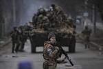 Ukrajinští vojáci osvobozují Buču, ilustrační foto