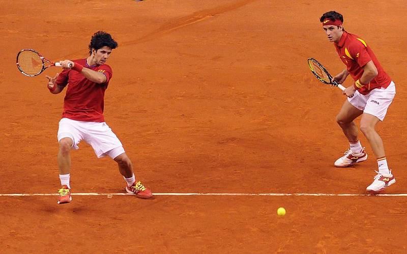 Dvojice  Verdasco - López uhrála pro Španěly rozhodující bod finále Davis Cupu.