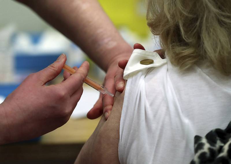 Očkování proti covidu v Británii