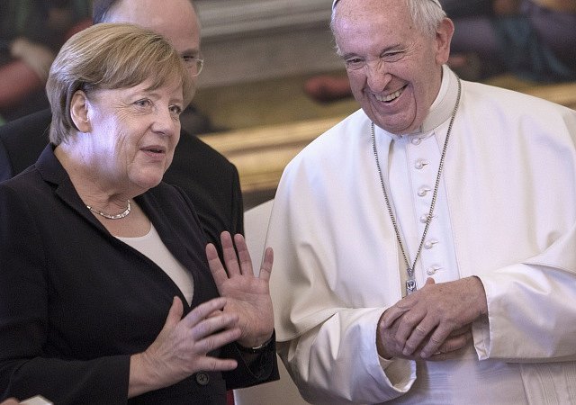 Setkání Angely Merkelové s papežem Františkem