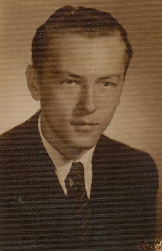 Ludvík Armbruster jako středoškolský student, Ústí nad Labem, 1945