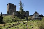 Oblíbeným cílem turistů v České Kanadě je hrad Landštejn. 