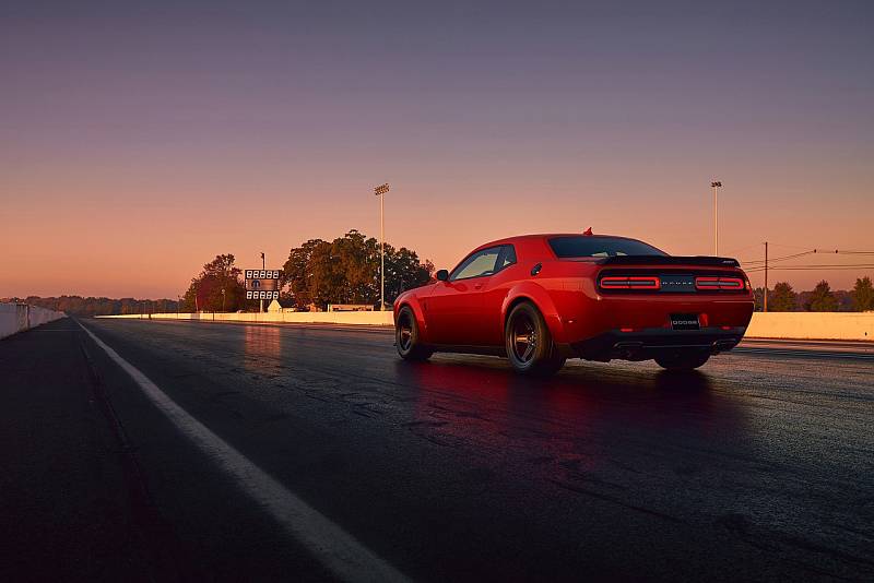 Dodge Challenger SRT Demon.