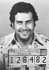 Pablo Escobar na identifikačním snímku pořízeném v roce 1976 kolumbijskou protidrogovou policií
