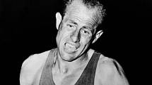 Legendární atlet Emil Zátopek na fotografii z roku 1954.