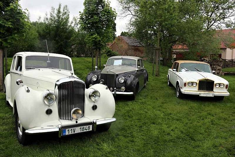 Sraz luxusních vozů Rolls-Royce a Bentley.